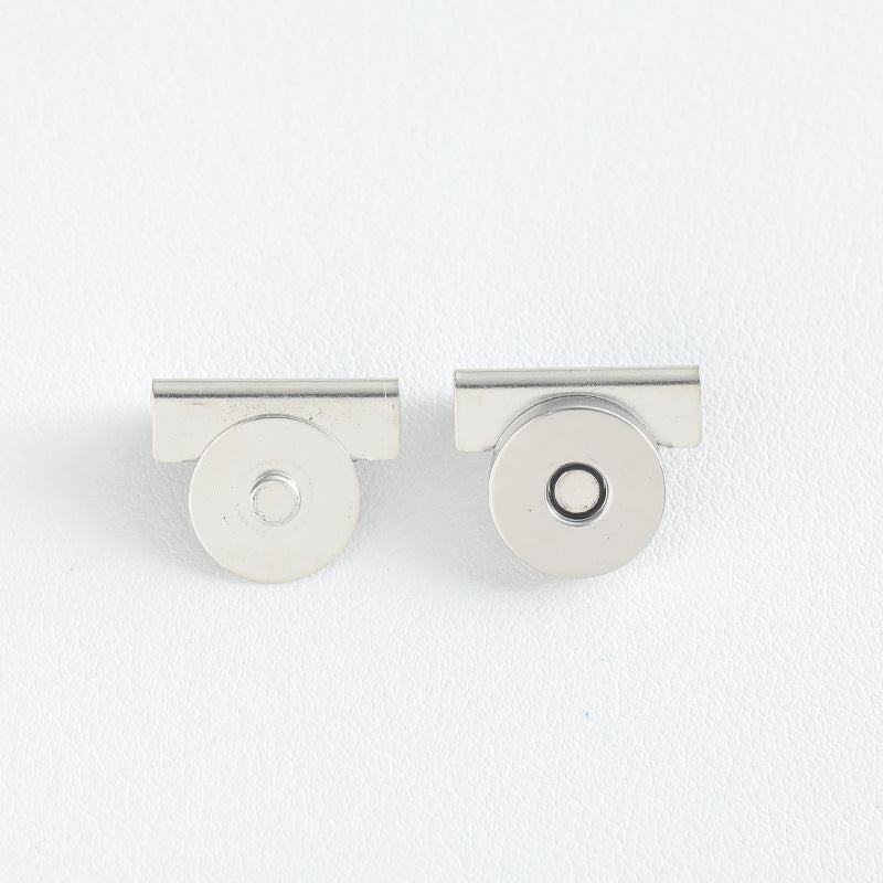 Metal seamless magnetic buckle