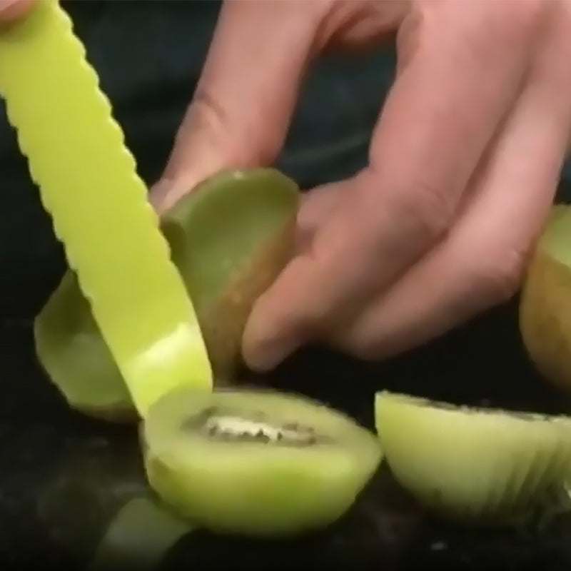 2-in-1 Fruit Peeler & Scooper