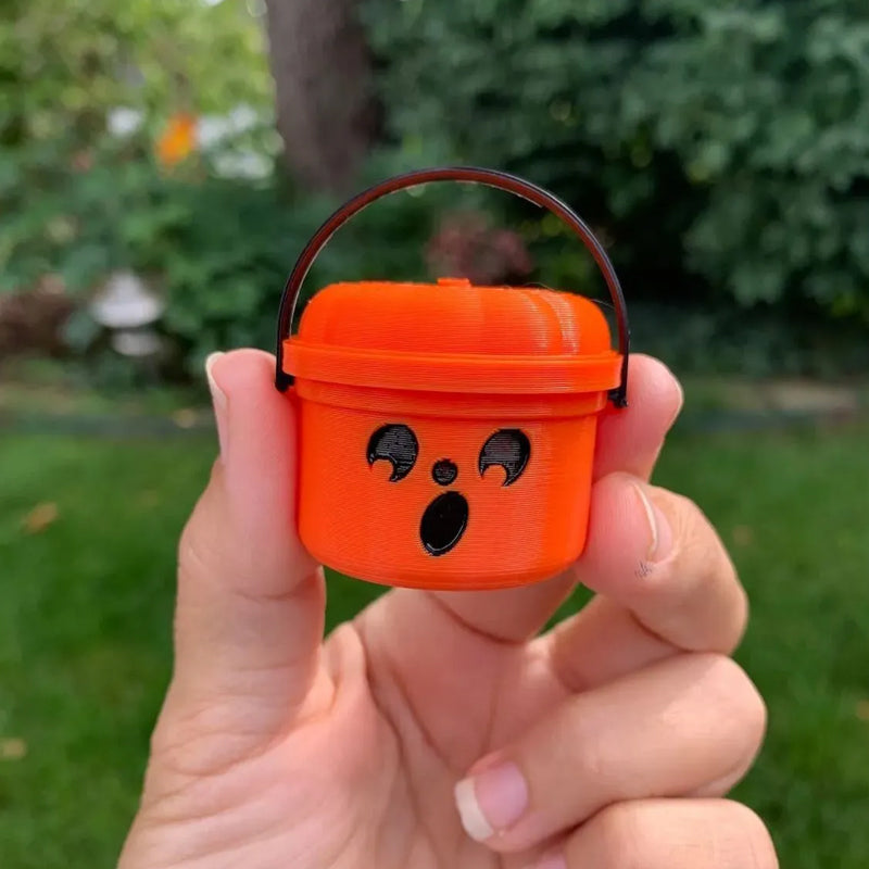 Mini Halloween Nostalgia Bucket